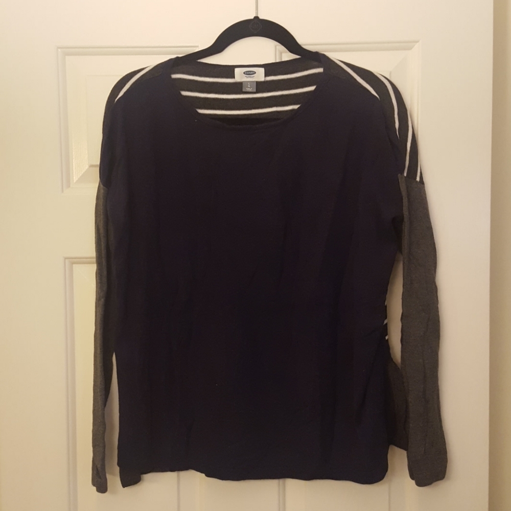 Old navy sweater